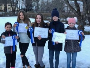 Från vänster: Lilly Carrasco, Astrid Ring, Juliette Carrasco, Bianca Dahlsten och Lucia Dahlsten.